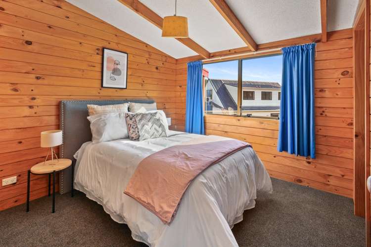 2/20 Saint Annes Crescent Wattle Downs_7