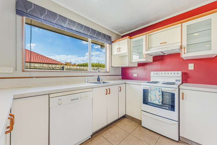 91 Aldinga Avenue Stoke_6