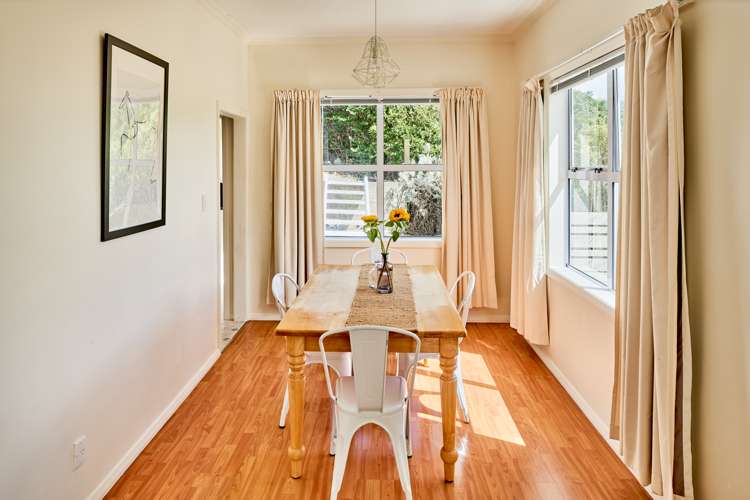 44 Raroa Terrace Tawa_2