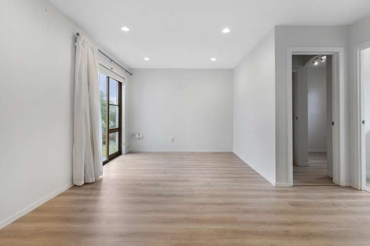 48 Richard Farrell Remuera_5