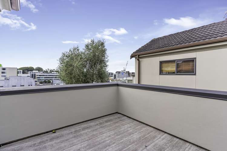 23B Seccombes Road Epsom_15