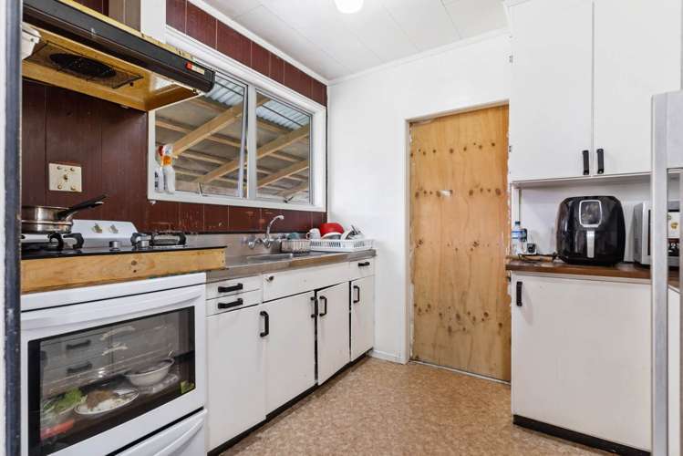 302 Roscommon Road Clendon Park_8