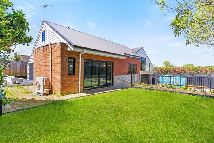 111a Glenmore Road Sunnyhills_11