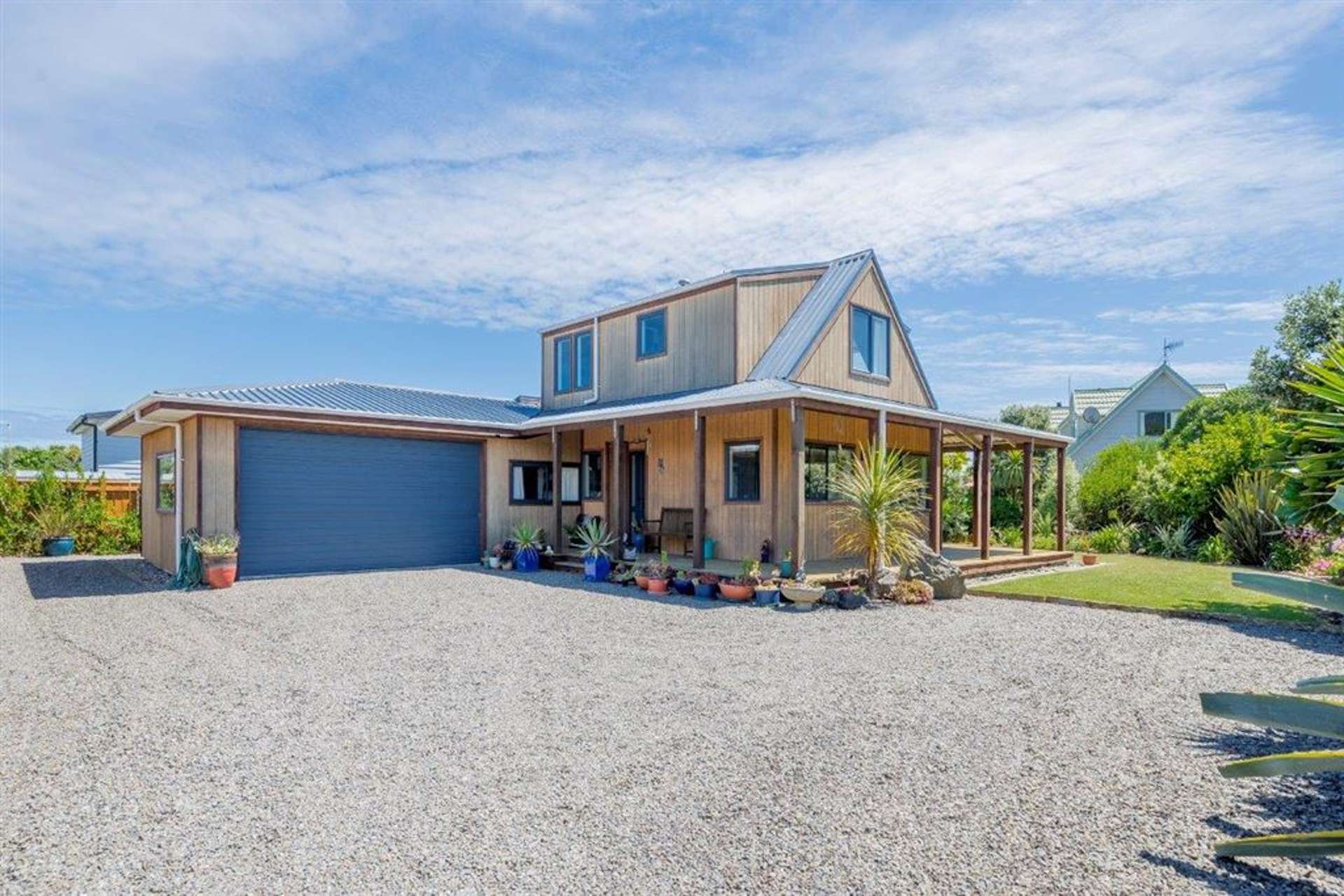 147 Field Way Waikanae Beach_0