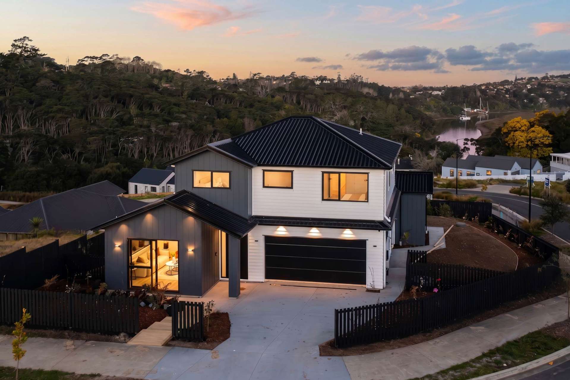 11 Awanui Road Red Beach_0