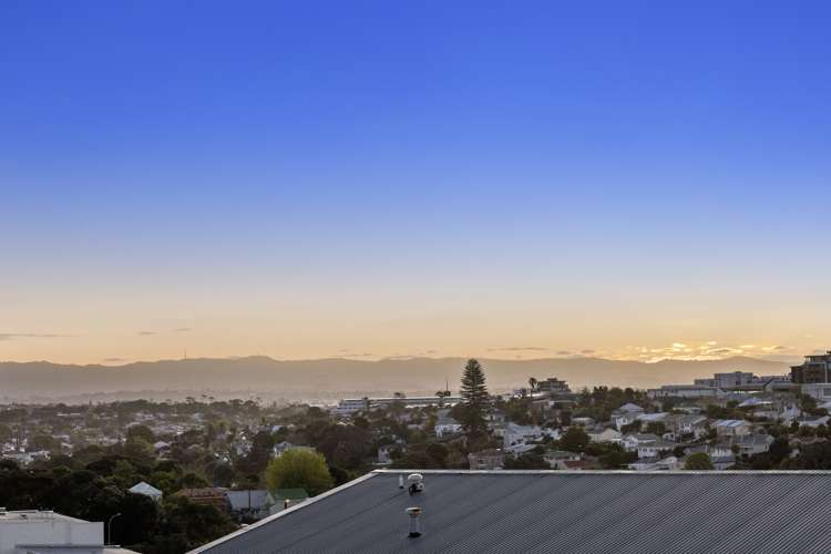 4h/121 Newton Road Eden Terrace_17