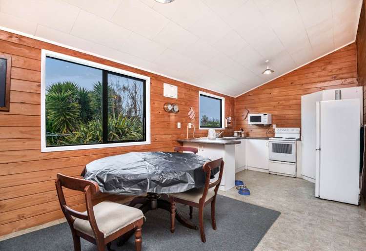 27 Royal Doulton Drive Pukekohe_11