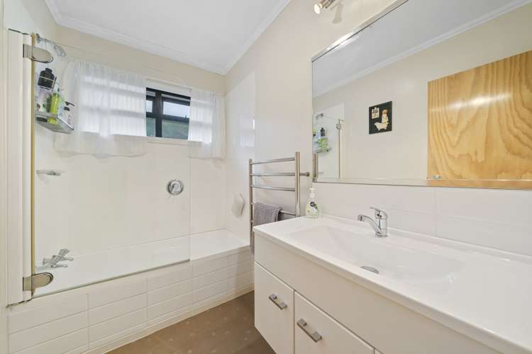 73 Hine Road Wainuiomata_16