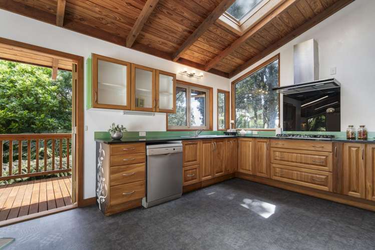 191 Scenic Drive Titirangi_7