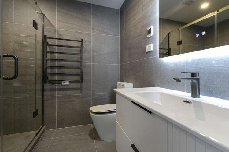 2/18 Scott Road Hobsonville_14