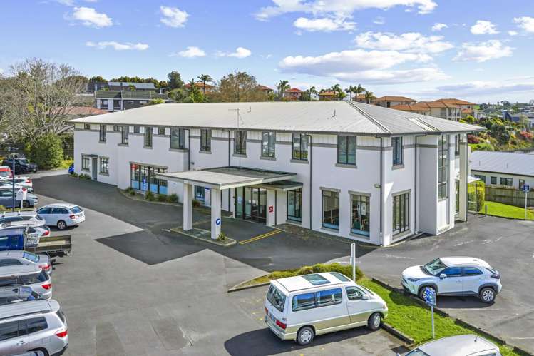 136 Whangaparaoa Road Red Beach_3