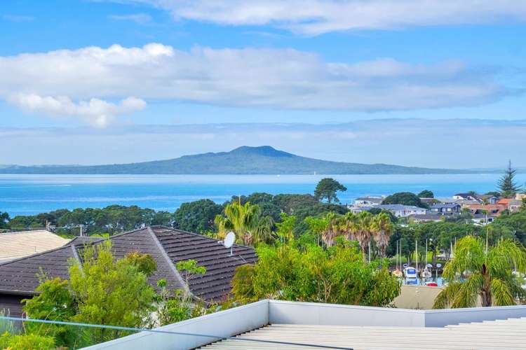 2/19a Seaview Road Castor Bay_2