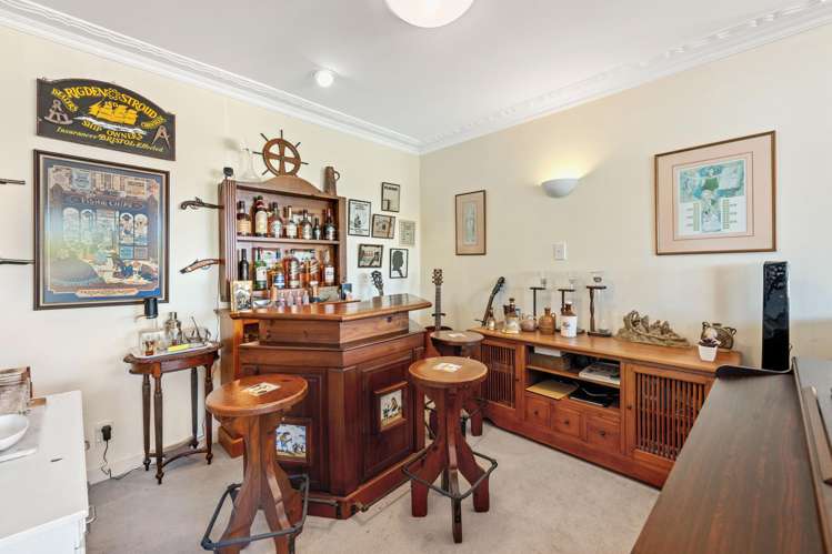 18 Paisley Street Mellons Bay_11