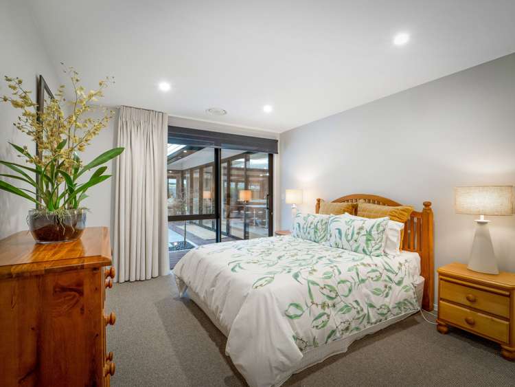 24 Carnaveron Drive Lincoln_10