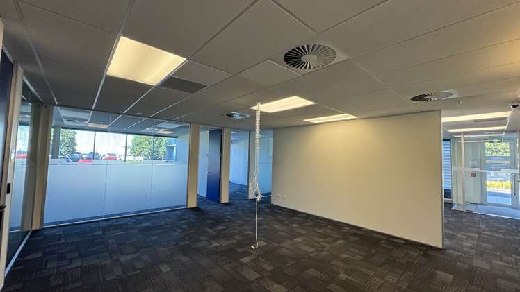 4-8 Pavilion Drive Mangere_10