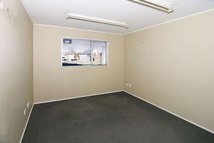 111a Chapel St Masterton_10