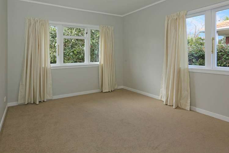 72 Te Atatu Road Te Atatu South_13