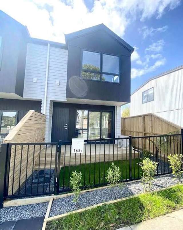 Modern 3-Bedroom Duplex in Blockhouse Bay