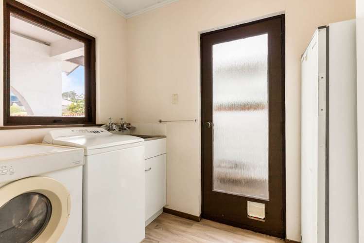 1/37 Beach Road Manly_23