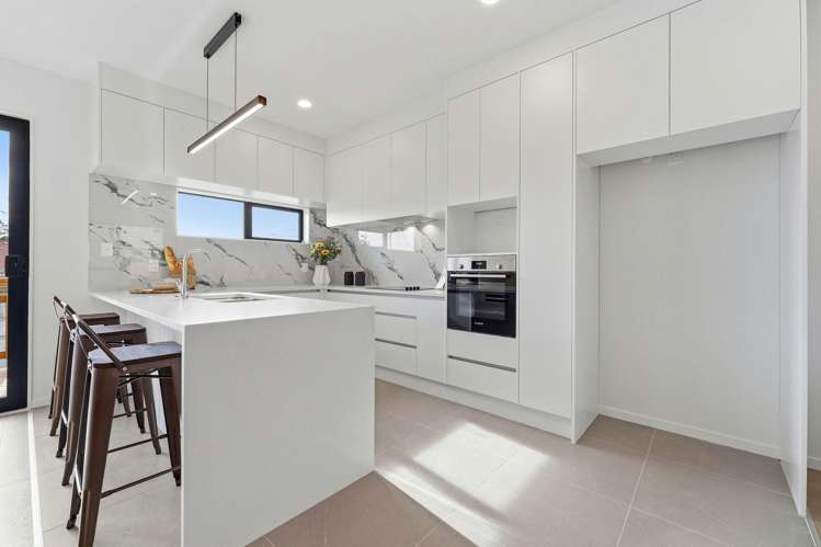 Lots1-3/12 Totaravale Drive Totara Vale_19