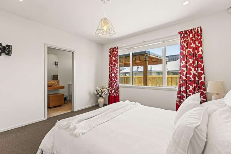 139 Edgeware Road Saint Albans_12