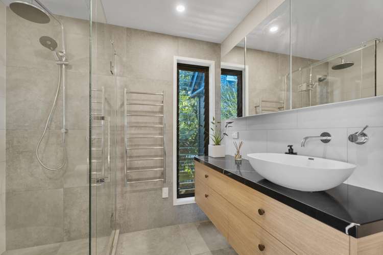 68 Queens Drive Oneroa_11