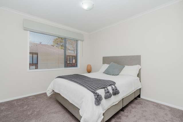 2/240 Old Farm Road Hillcrest_4