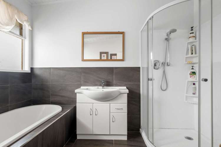 111 Iranui Road Inner Kaiti_16