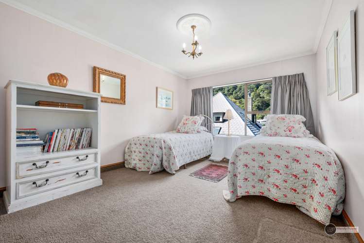 2 Lady Bell Grove Lowry Bay_12