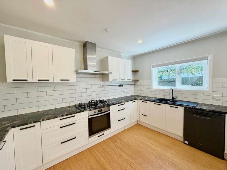 19 Wyoming Avenue Murrays Bay_2