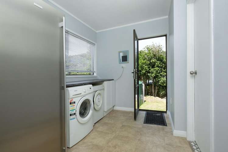 24 Seaview Road Piha_14