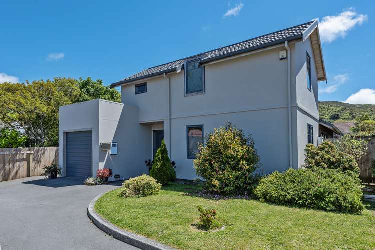 8 Samuel Parnell Road Karori_15