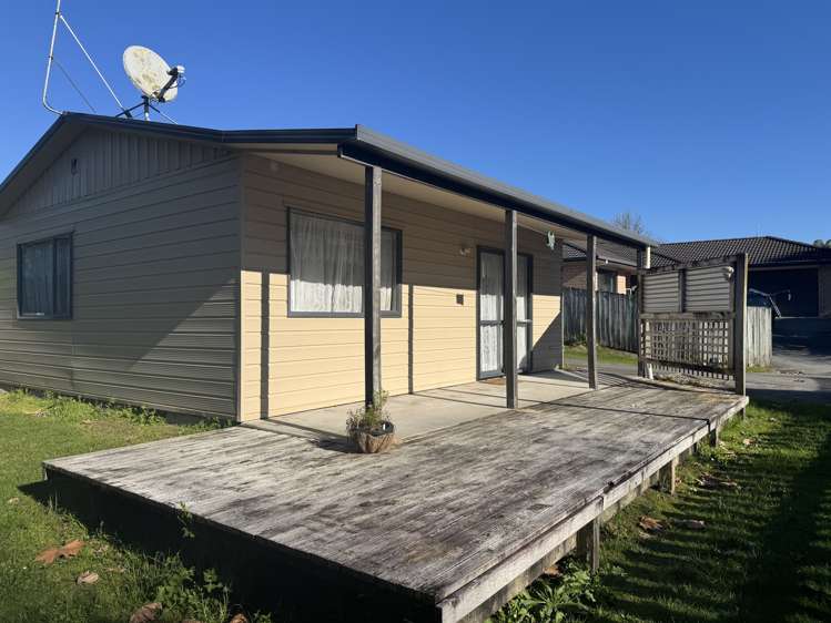 2/17B Newton Street_0