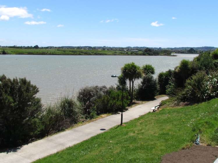 12 Lees Cove Karaka_2