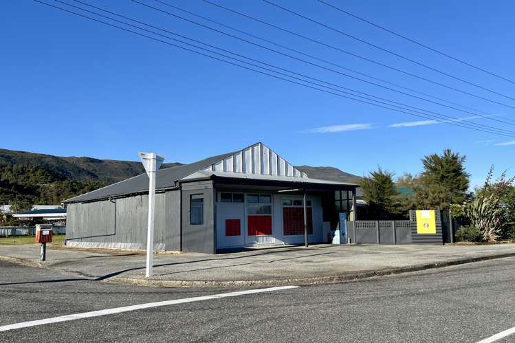 56 McGill Street Waimangaroa_25