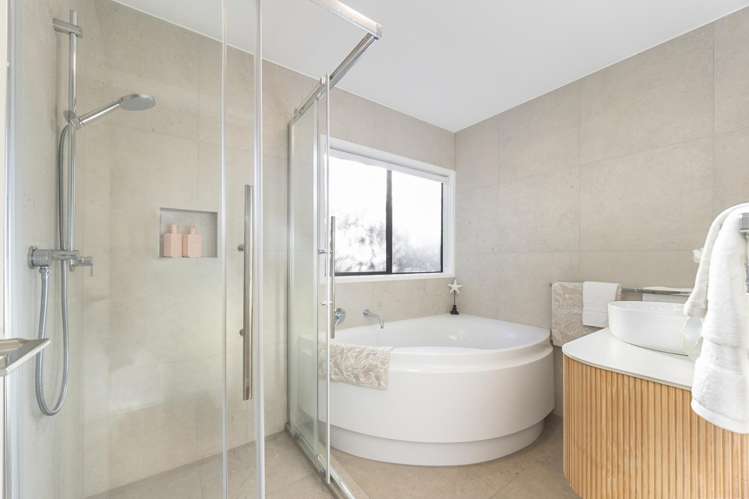 3 Laingfield Terrace Laingholm_22