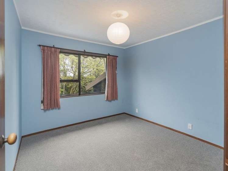 46 Farnham Drive Richmond_13