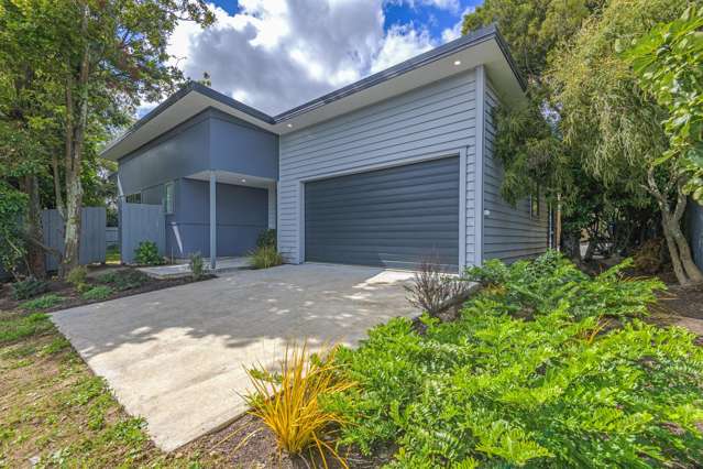 Make an offer – Fitzherbert townhouse