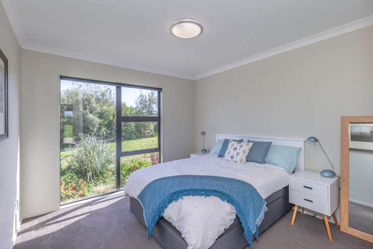 7 Grefor Lane Waitarere_11