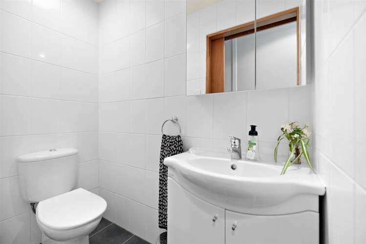 89 Hallenstein Street Queenstown_25