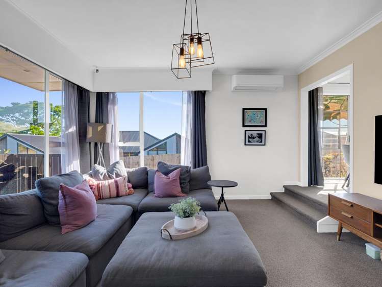 77 Houchens Road Glenview_8