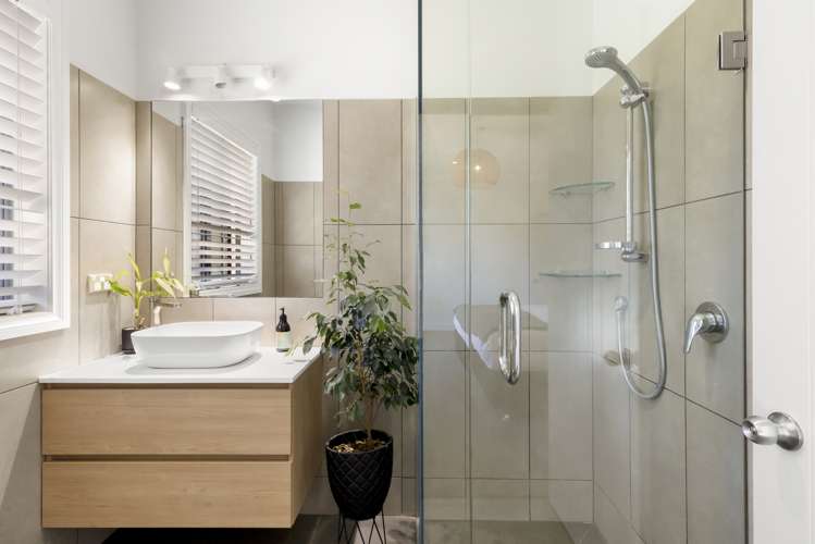 56 Erskine Street Dalefield/Wakatipu Basin_11