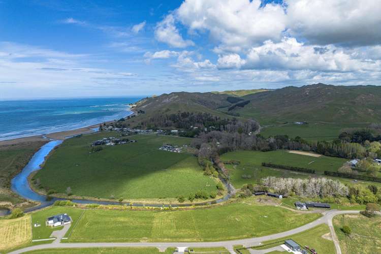 44 Punawaitai Road Omakere_12