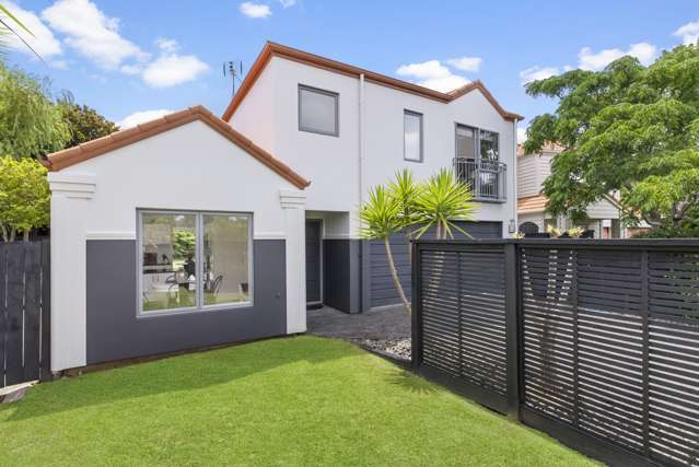 16 Chettle Court New Lynn_1