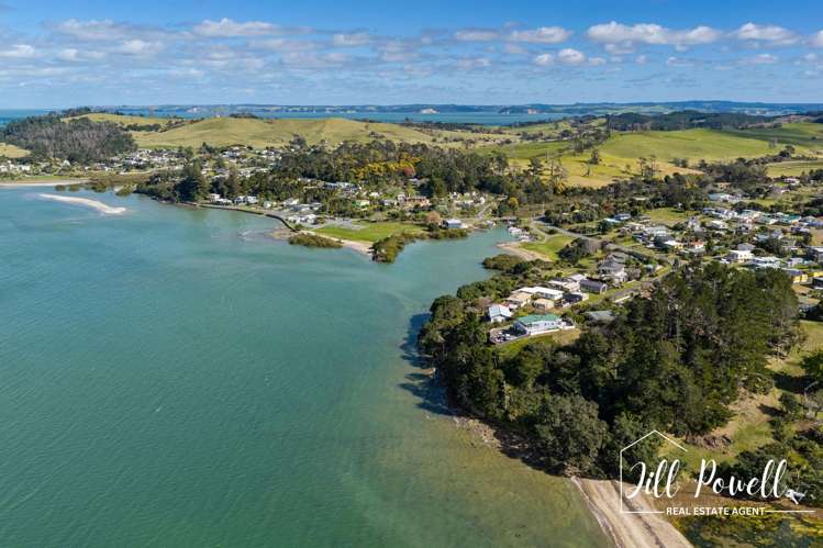 13 Moana Road Tinopai_35