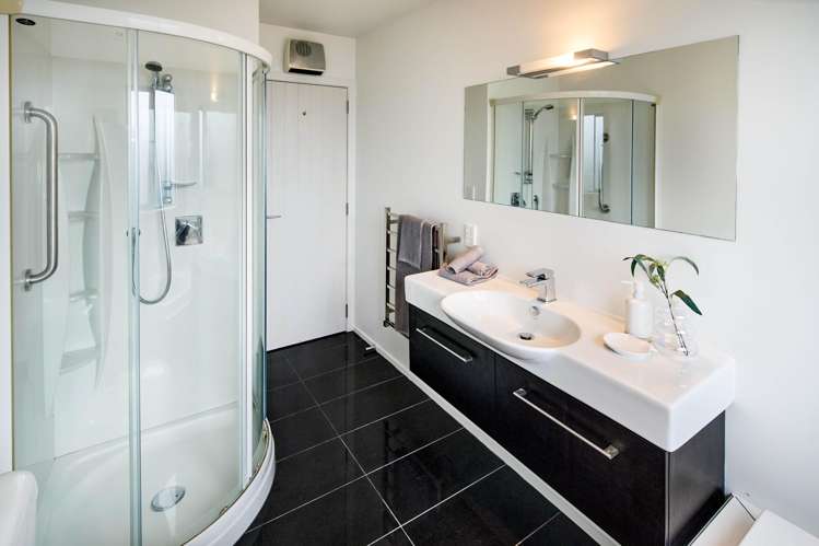 49 Sunstone Crescent Brown Owl_9