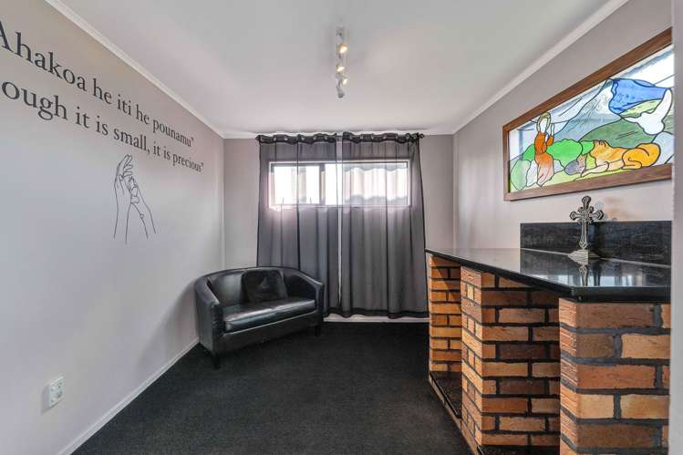 1384 Egmont Road Egmont Village_11
