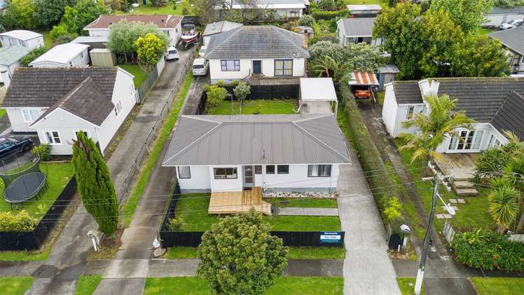 2/13 John Street Mangere East_19