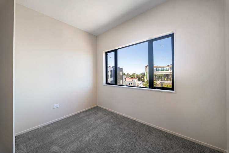 9/2 Nikau Street New Lynn_12