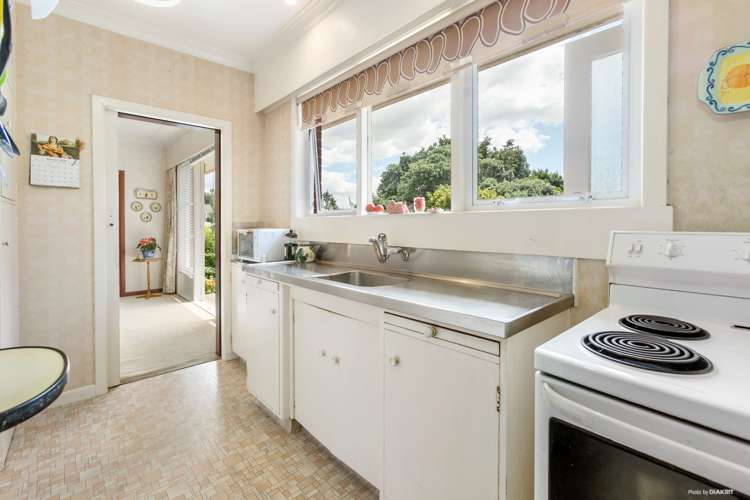 92 Pleasant Road Titirangi_7